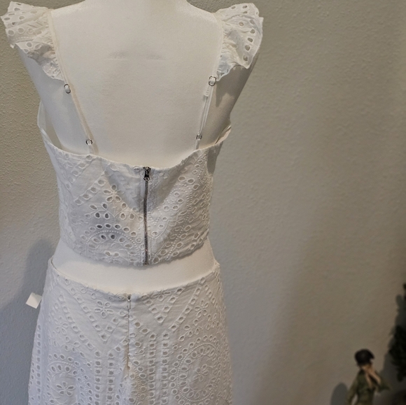 **NWOT** Beautiful White Skirt & Top Set M - Picture 3 of 7